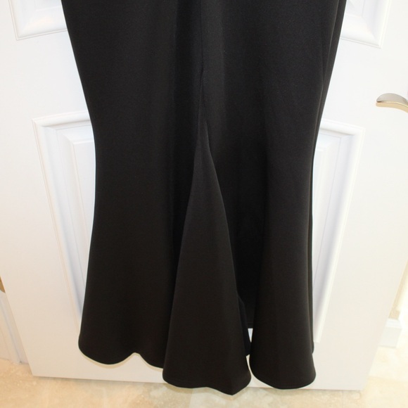 Black gown (women’s XL) - Picture 12 of 12